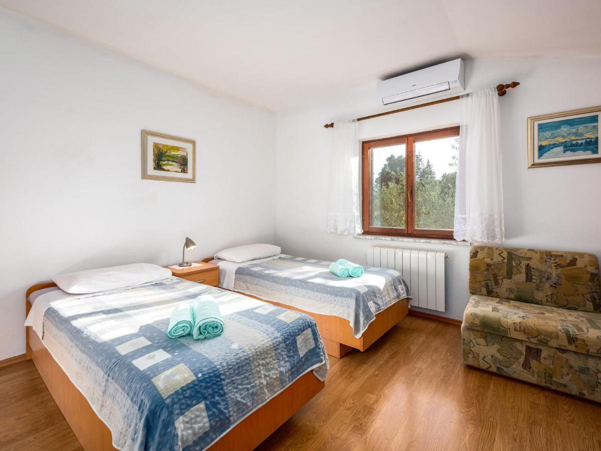 Holiday Home Hacienda - Pzn316 By Interhome Tinjan Eksteriør billede